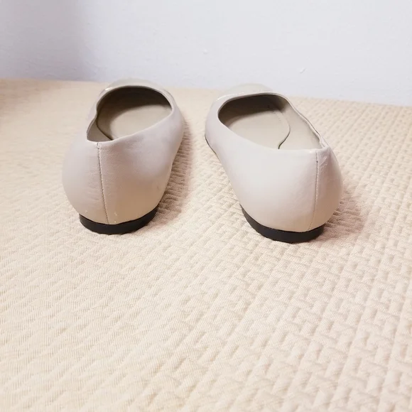 Garnet Hill Leather Beige/gold Ballet Flats - Picture 2 of 7